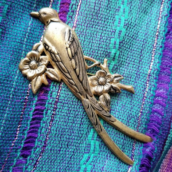 Vintage Jewelry - Vintage Coro Craft swallow brooch gold tone bird